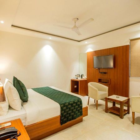 Hotel Arch Suites - Near Aerocity New Delhi Exterior foto