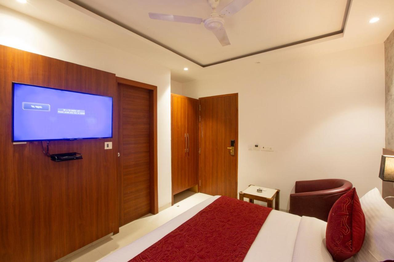 Hotel Arch Suites - Near Aerocity New Delhi Exterior foto