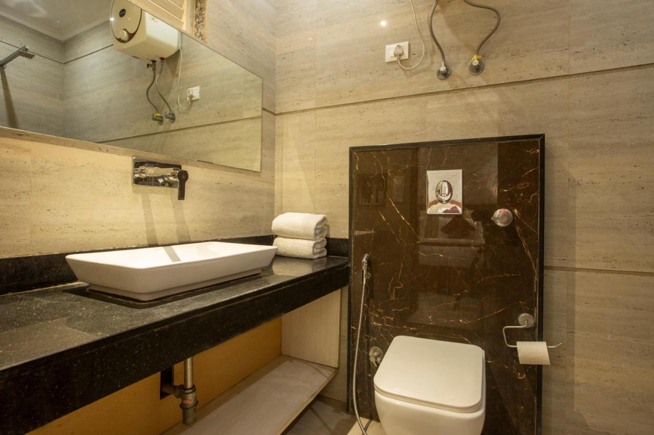 Hotel Arch Suites - Near Aerocity New Delhi Exterior foto