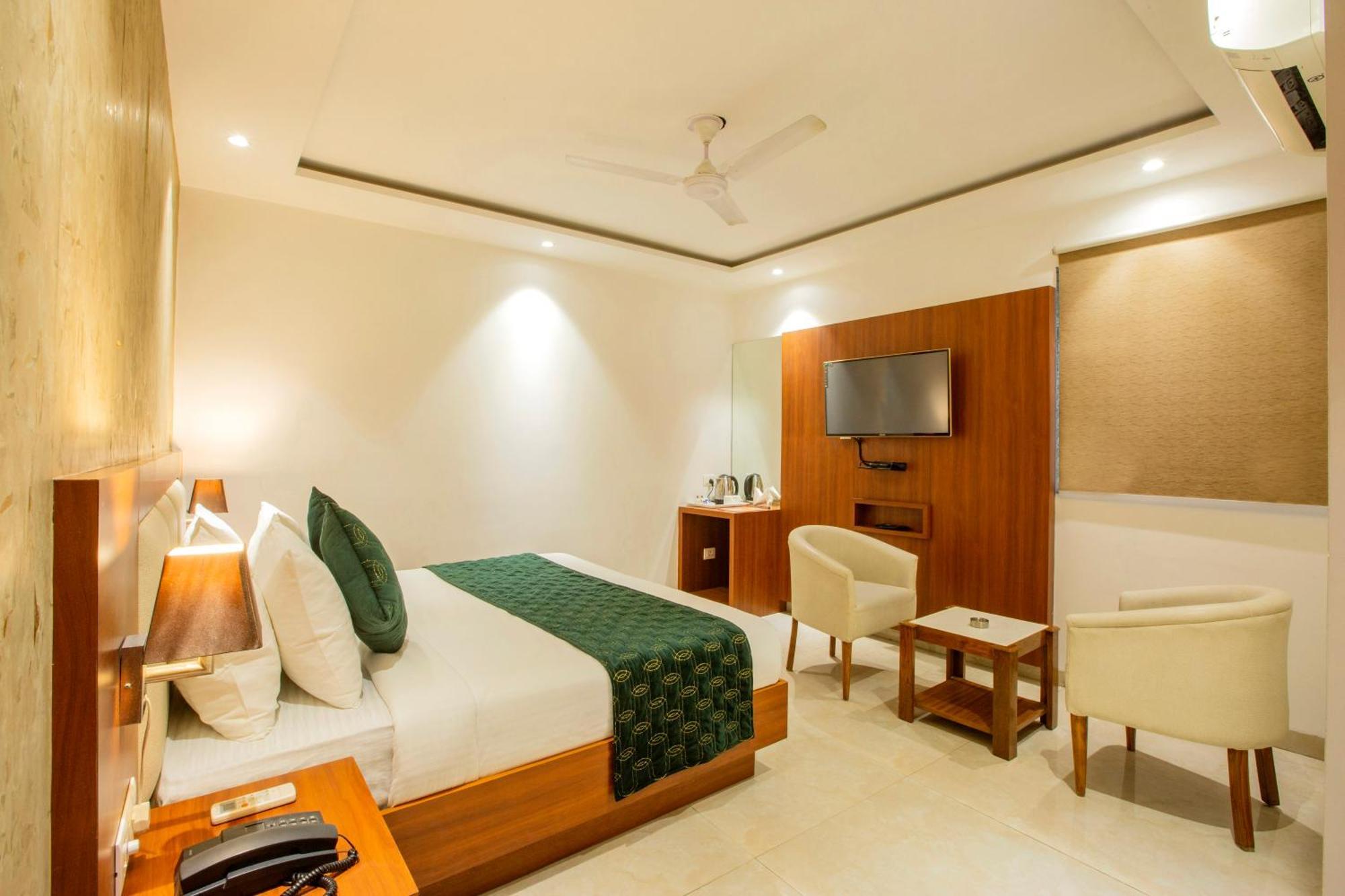 Hotel Arch Suites - Near Aerocity New Delhi Exterior foto