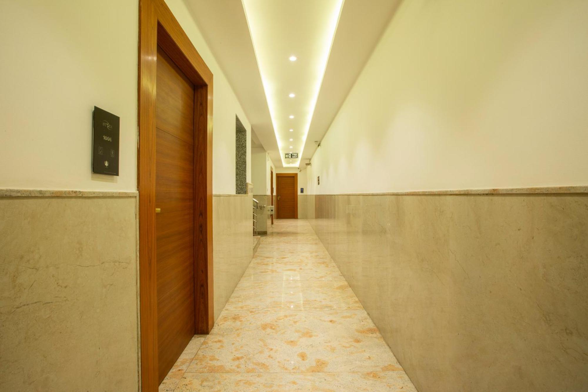 Hotel Arch Suites - Near Aerocity New Delhi Exterior foto