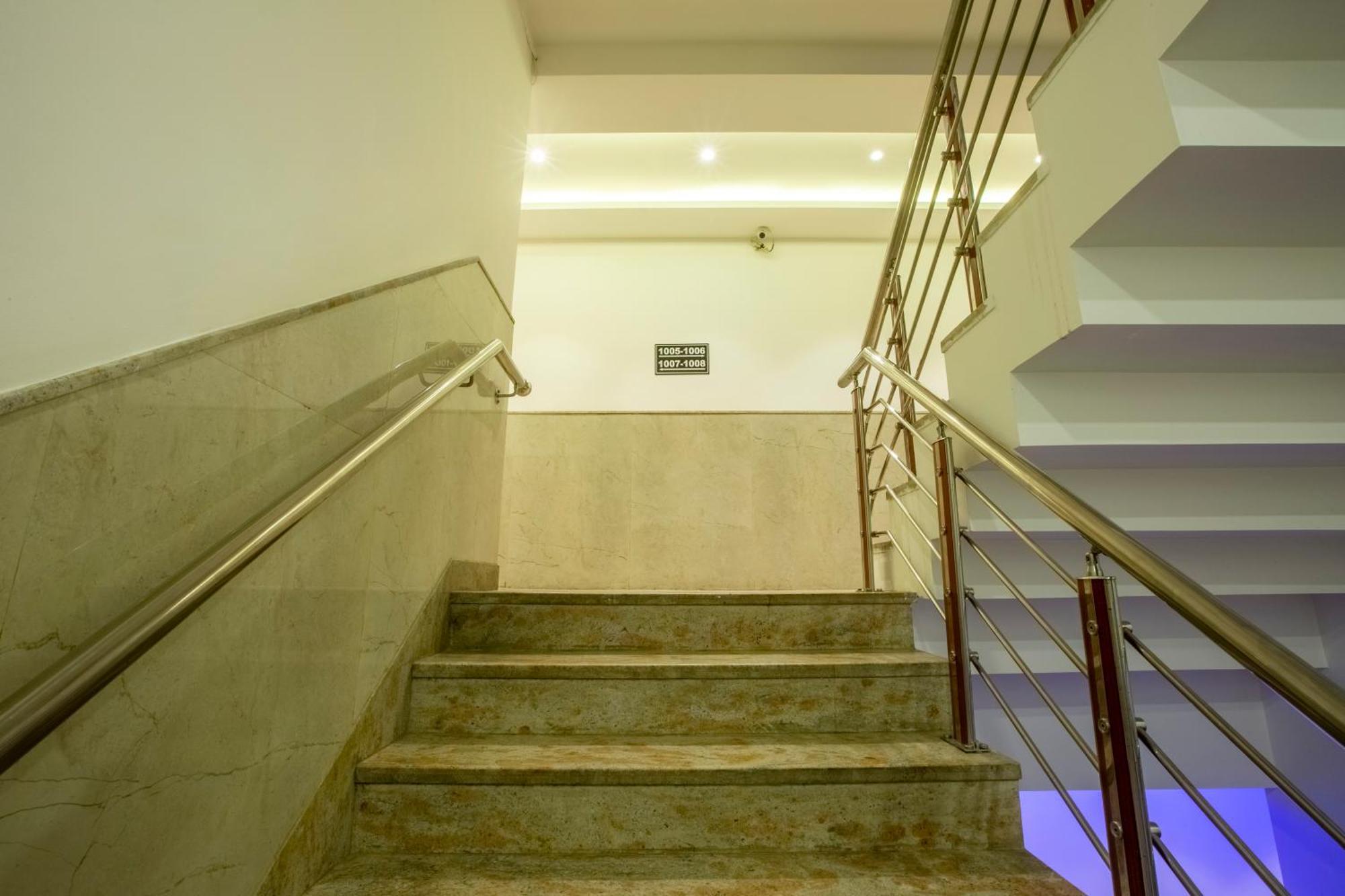 Hotel Arch Suites - Near Aerocity New Delhi Exterior foto