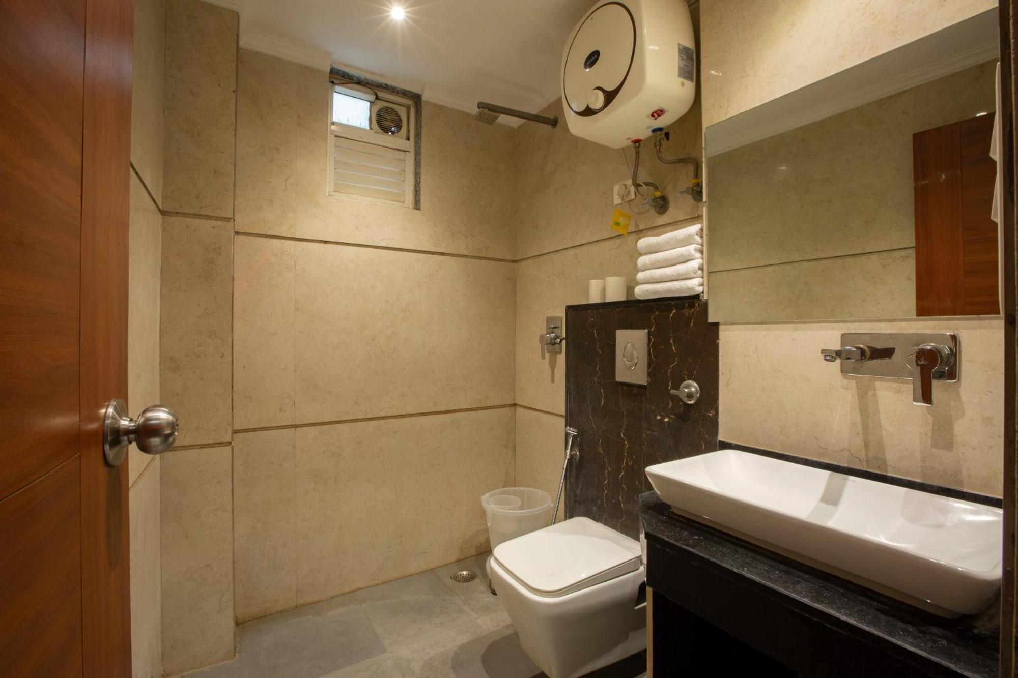 Hotel Arch Suites - Near Aerocity New Delhi Exterior foto